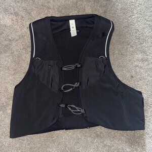 Lulemom Women's Fast and Free Trail Running Vest- new/ size M/L